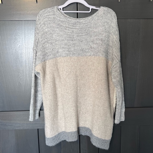 Loft Dolman Patchwork oversized Sweater Tunic in Gray and Beige (Size X-Small) - Picture 3 of 7